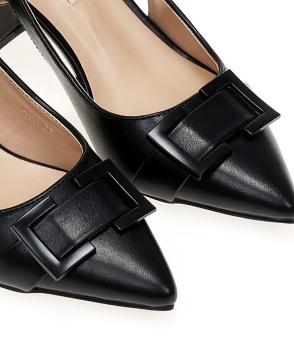 Γόβες mules μαύρες δερματίνη με μεταλλική αγκράφα